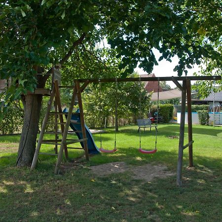 Ferienwohnung Alte Schule Фечау Экстерьер фото