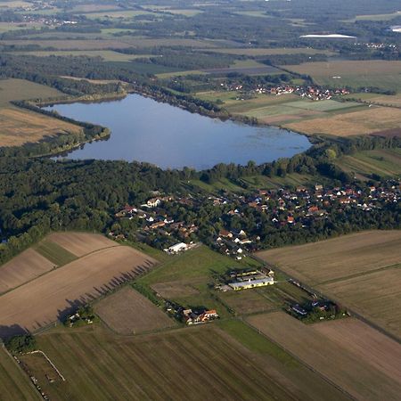 Ferienwohnung Alte Schule Фечау Экстерьер фото
